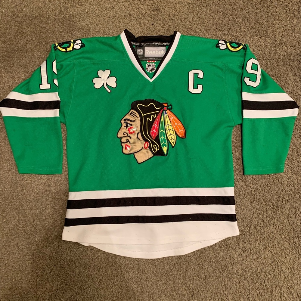 ‼️sold‼️Reebok Blackhawks Jonathan Toews 19 Green St Patricks Day Hockey